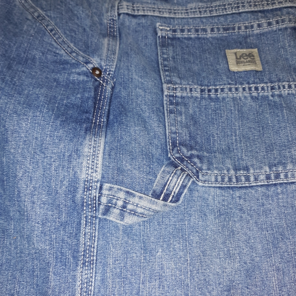 Lee Dungarees mens size 33 X 30 pre owned carpenter  100 % cotton